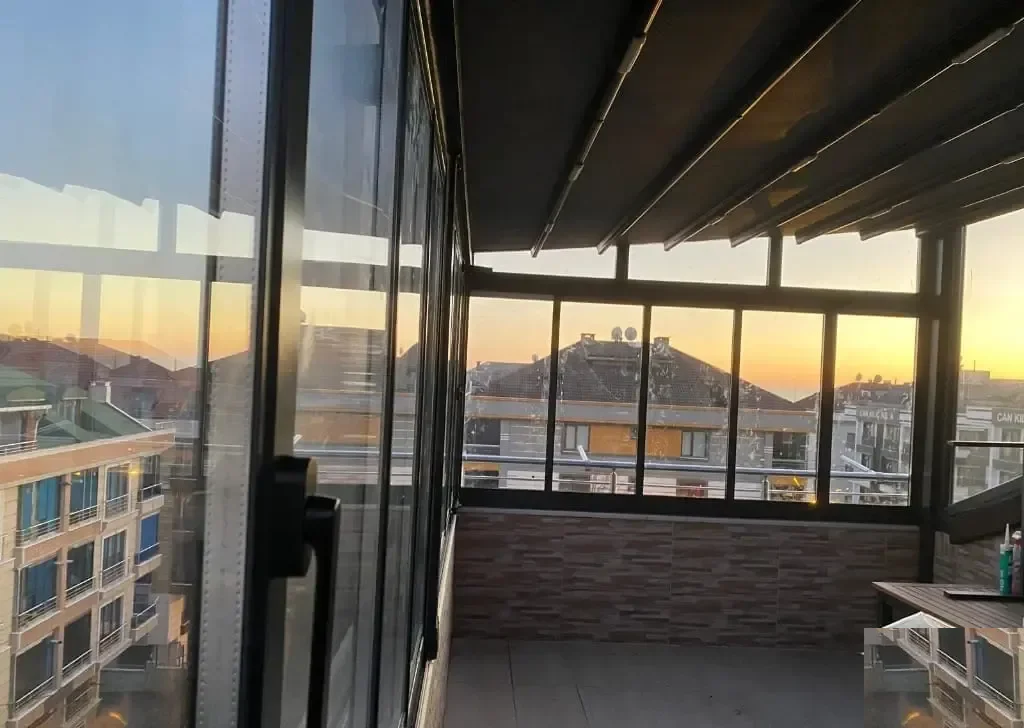 Cam balkon kış bahçesi dönüşümü