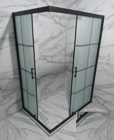 Temperli-cam-siyah-profilli-teknesiz-dusakabin-banyo-montaj